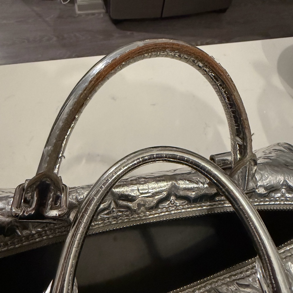 Authentic LOUIS VUITTON Monogram Miroir Speedy 30 Silver. - Picture 8 of 16